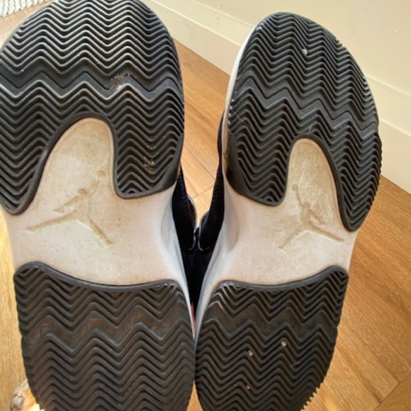 Air Jordans Size 3y - Picture 7 of 7